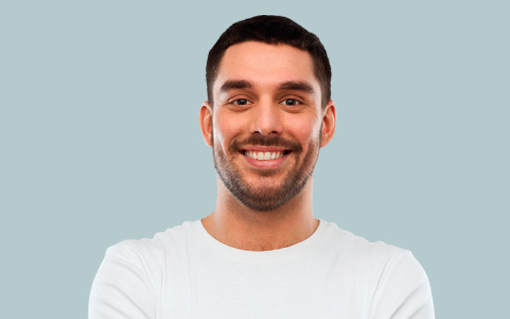 Hombre sonriendo