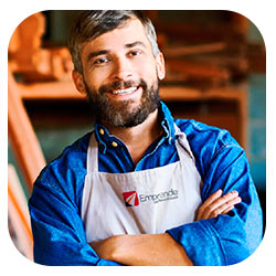 Hombre mayor posando Hombre mayor posando