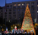 Arbol de navidad junto a orquesta 