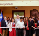 Inauguración nueva sucursal en Paihuano, con personas cortando la cinta