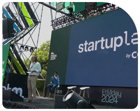 Presentador en evento Startuplab 1.0